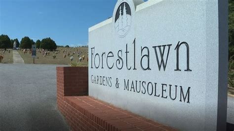 Calhoun County man discovers mausoleum crypts。